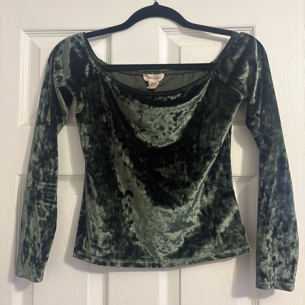 Silence + Noise Velvet Long Sleeve Top in Dark Green